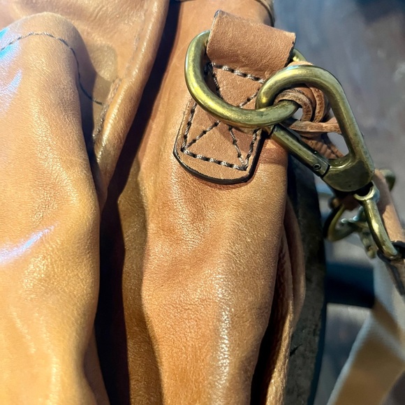 AUTHENTIC FOSSIL GENUINE SOFT PEBBLED LEATHER CROSSBODY SATCHEL WITH KEY - Picture 13 of 14